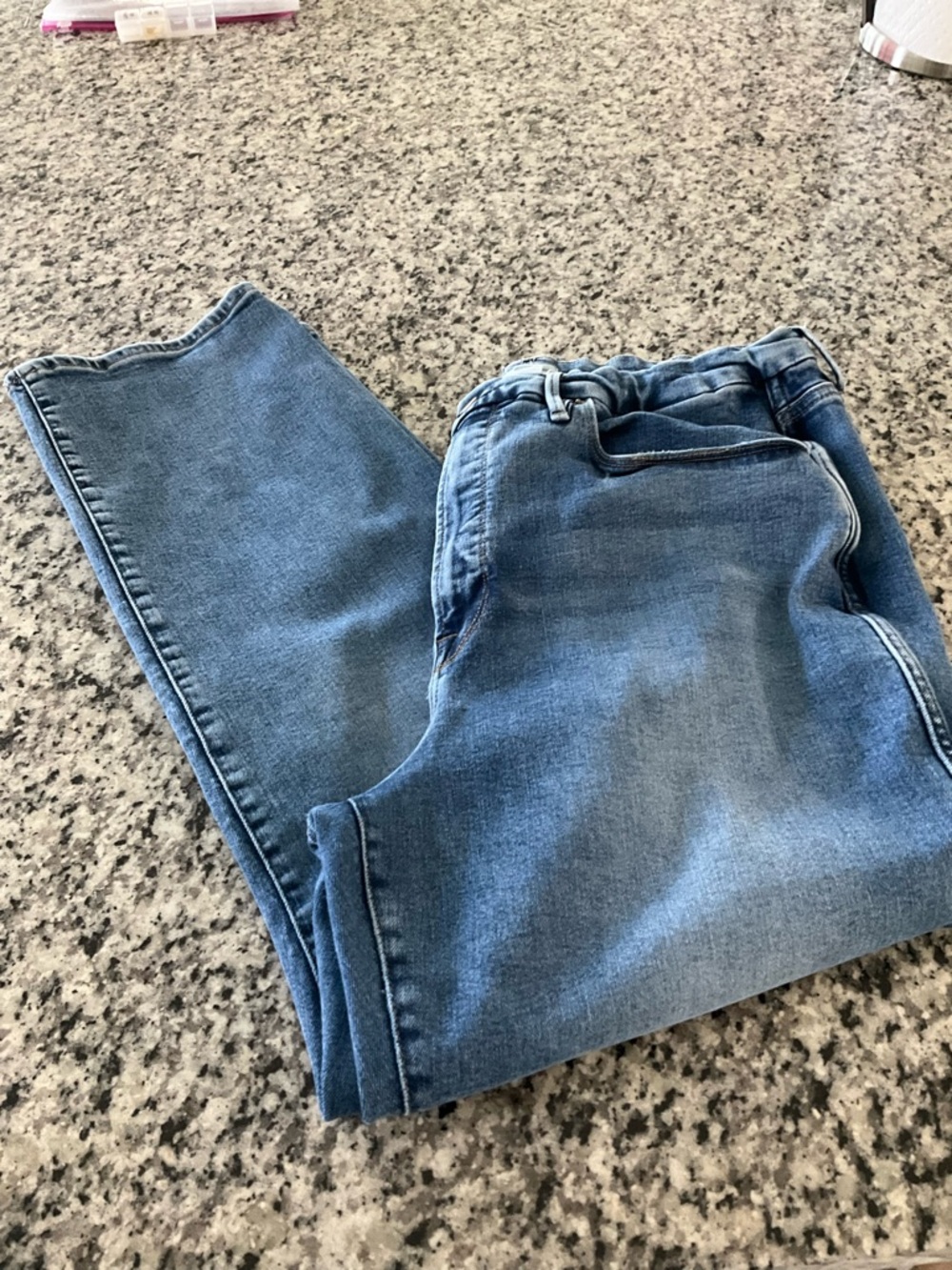 Good American Women's Straight Jeans — Light Blue Denim Wash